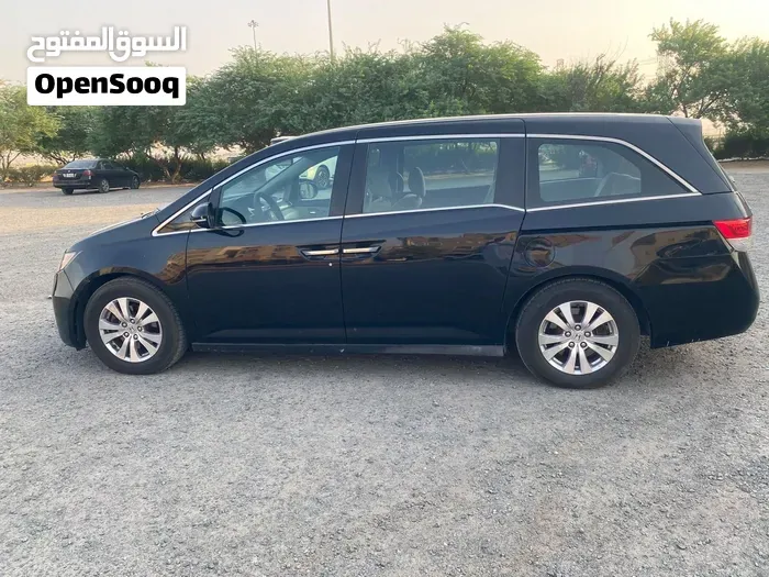 Honda Odyssey 2015 photo 3