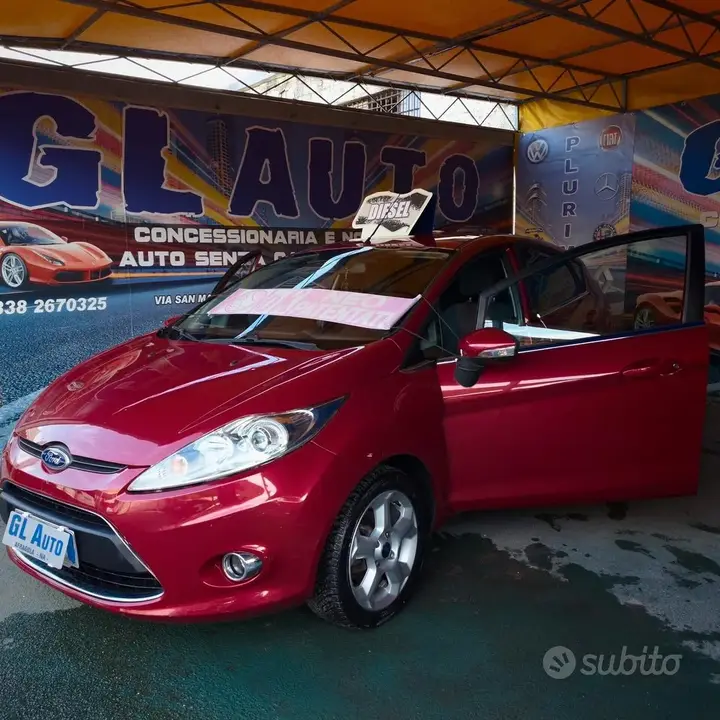 Ford Fiesta 2010 photo 2