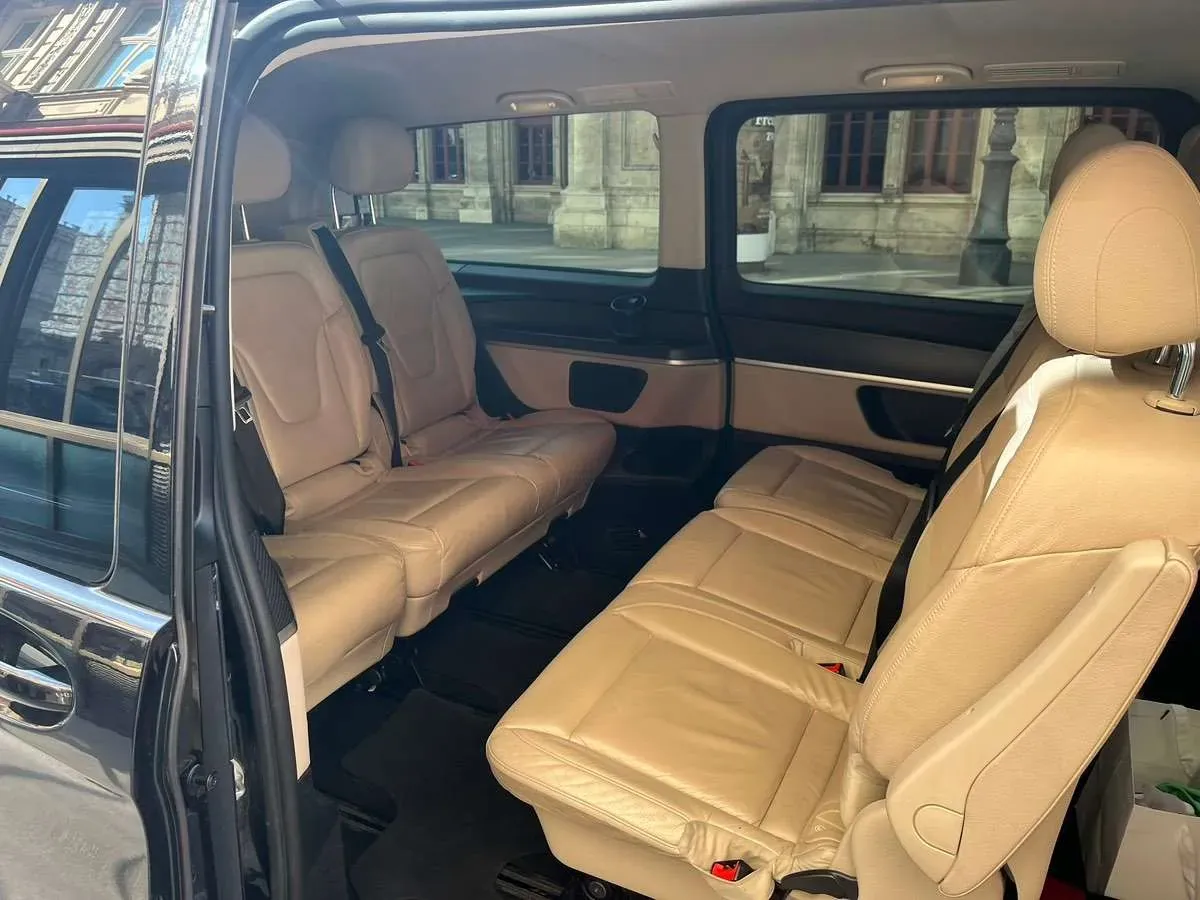 Mercedes-Benz V-Class 2020 photo 2