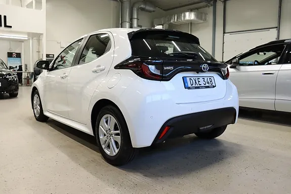 Toyota Yaris 2023 photo 4