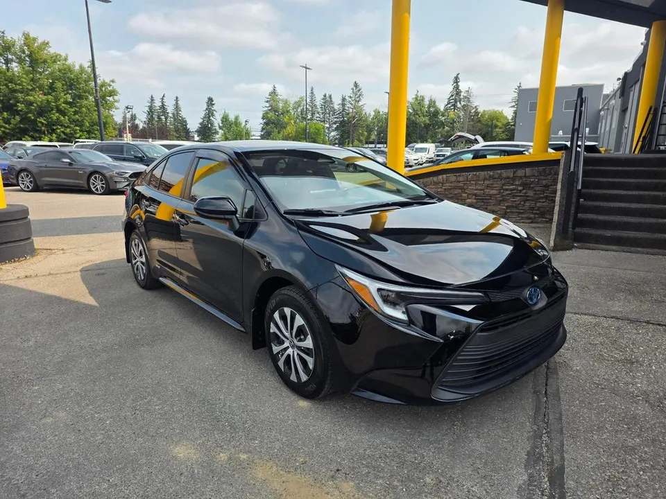 Toyota Corolla 2023 photo 2