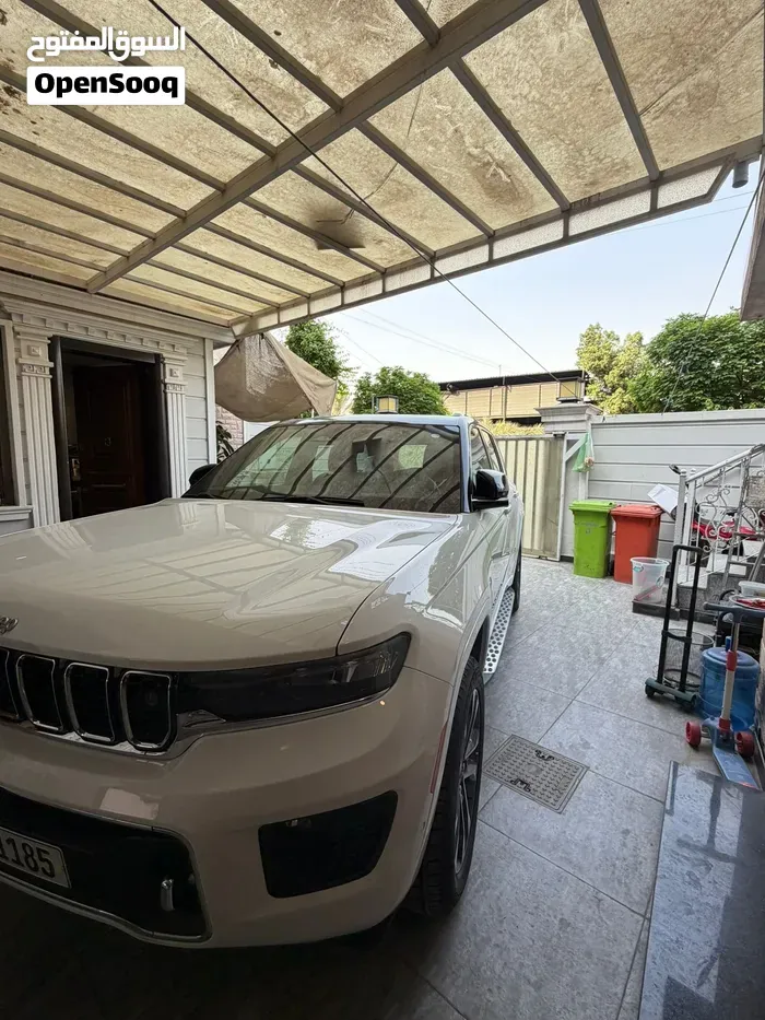 Jeep Grand Cherokee 2024 photo 2