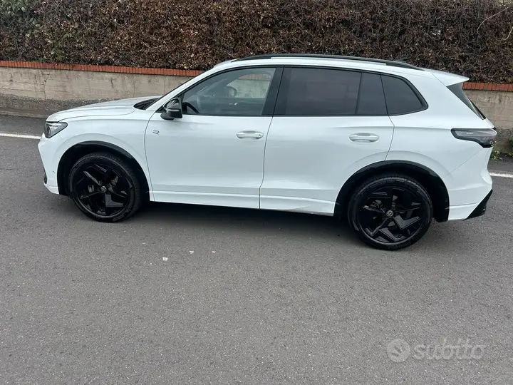 Volkswagen Tiguan 2025 photo 4