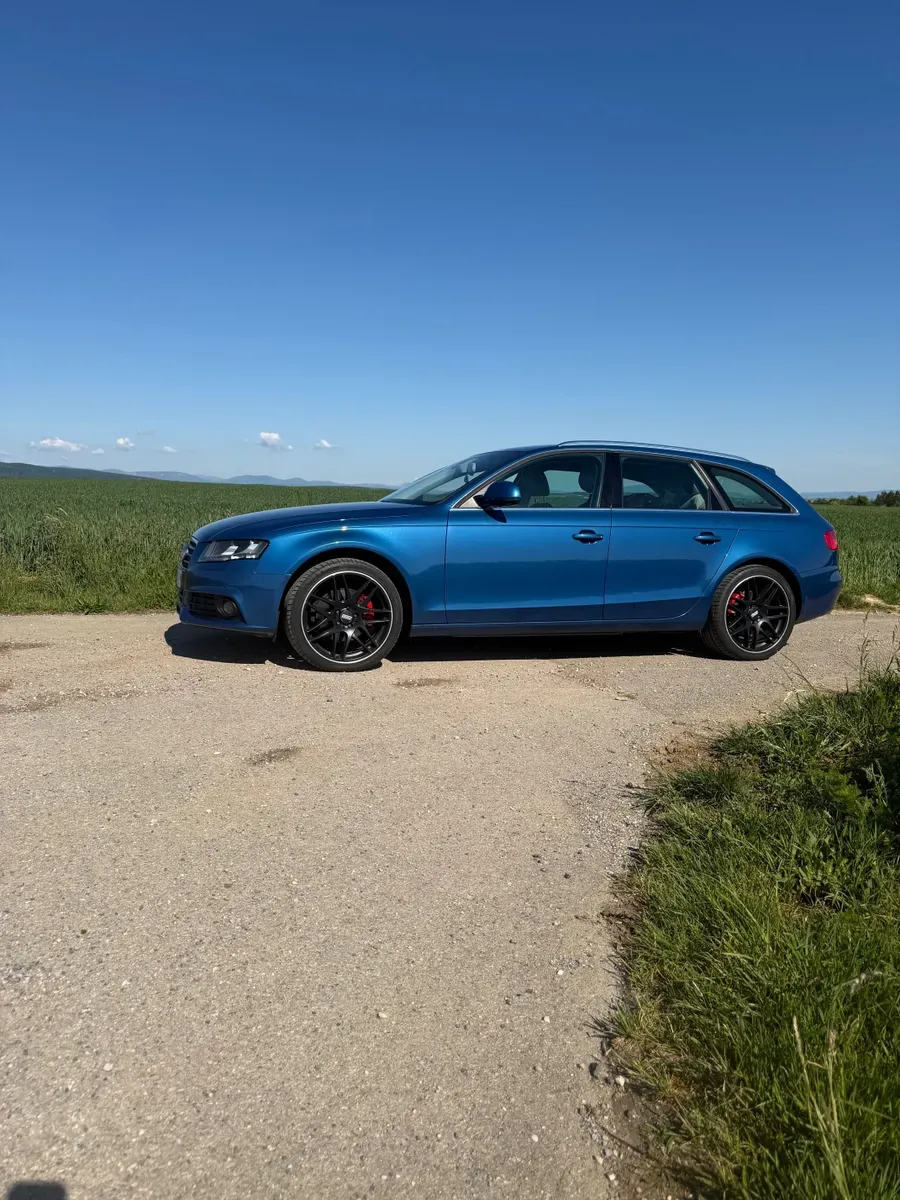 Audi A4 2008 photo 2