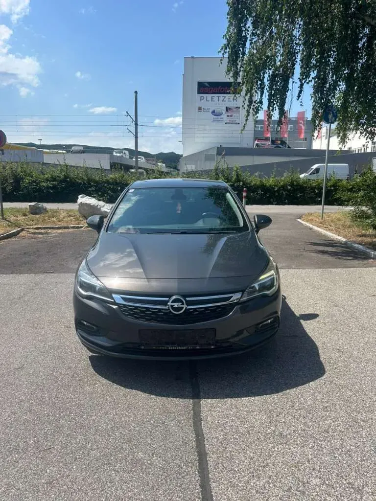 Opel Astra 2017 photo 2