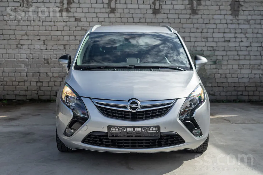 Opel Zafira 2012 photo 2
