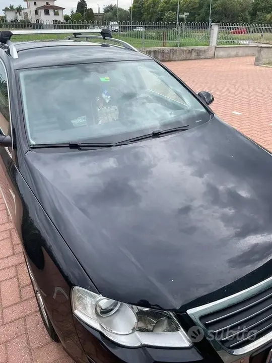 Volkswagen Passat 2009 photo 2