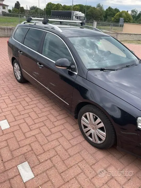 Volkswagen Passat 2009 photo 3