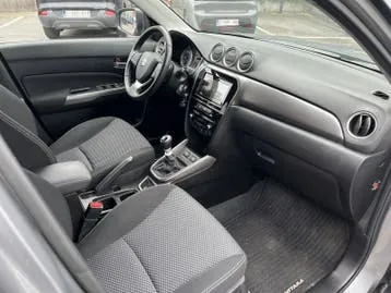 Suzuki Vitara 2023 photo 2