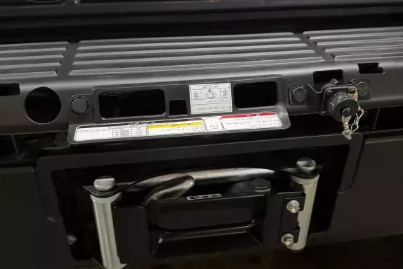 Toyota Land Cruiser 76 2027 photo 3