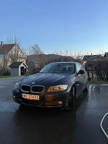 BMW 320I