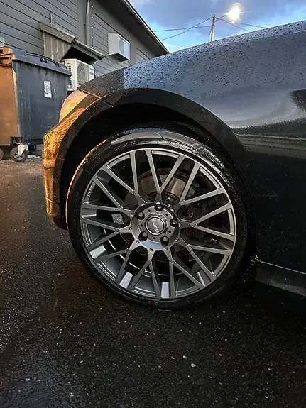 BMW 320I 2009 photo 2