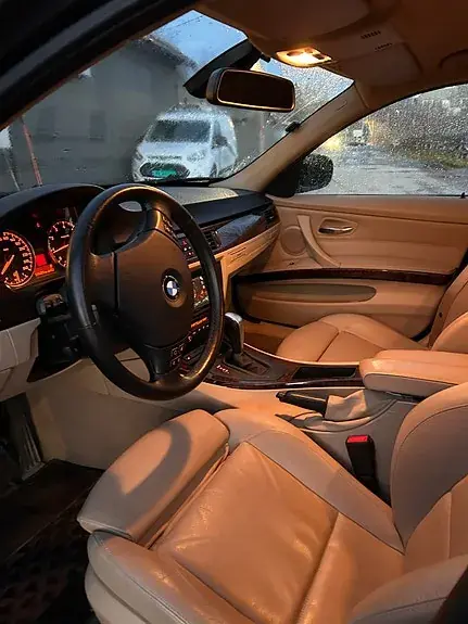 BMW 320I 2009 photo 5