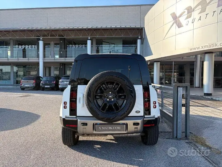 Land Rover Defender 2022 photo 5
