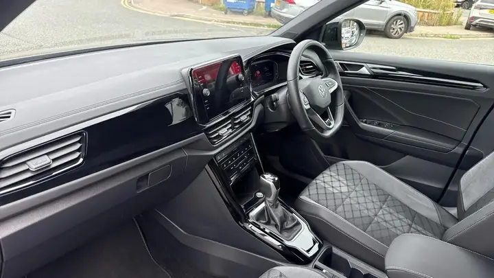 Volkswagen T-Roc 2025 photo 2