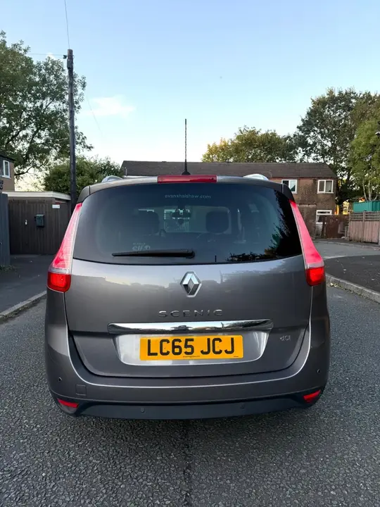 Renault Grand Scenic 2015 photo 3