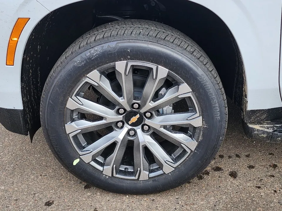 Chevrolet Suburban 2026 photo 5