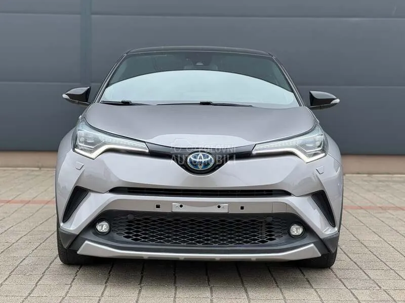 Toyota C-Hr 2016 photo 2