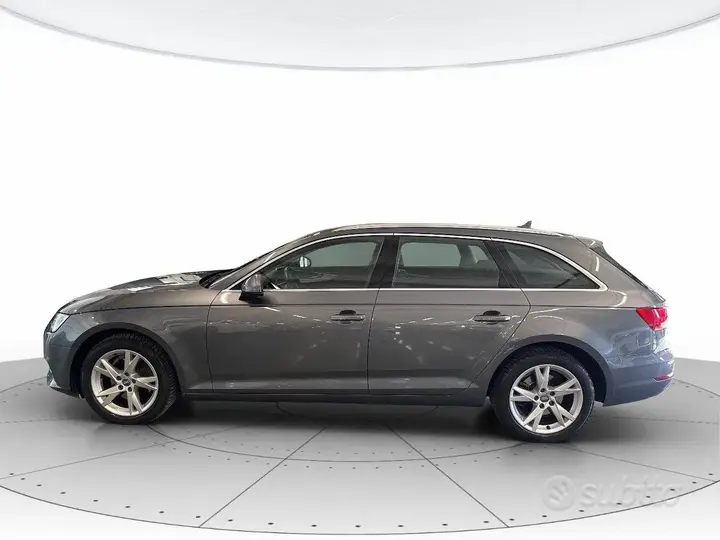 Audi A4 Avant 2017 photo 2