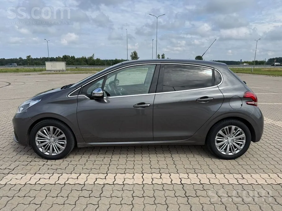 Peugeot 208 2018 photo 5
