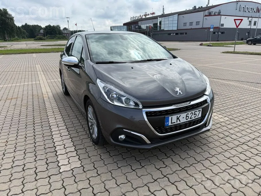 Peugeot 208 2018 photo 4