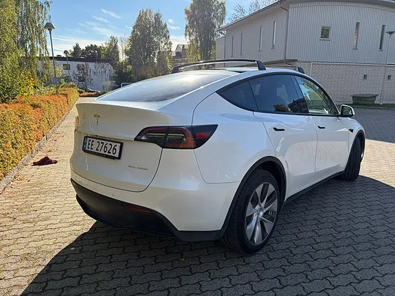 Tesla Model Y 2022 photo 4