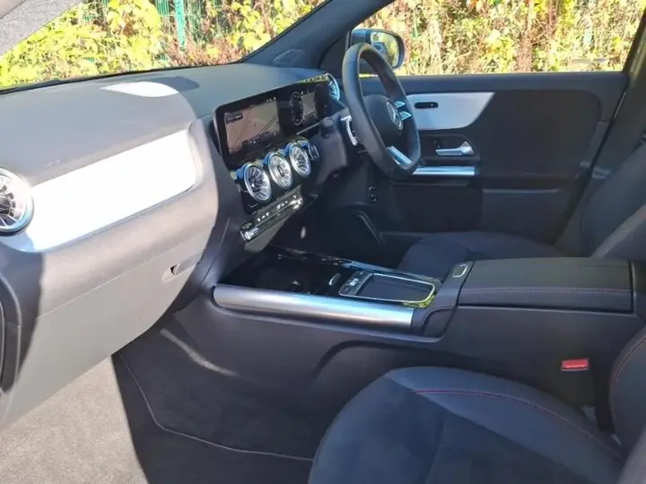 Mercedes-Benz Gla 2026 photo 5