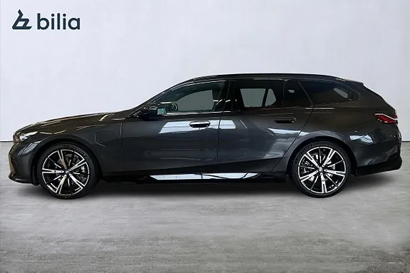 BMW 530E 2026 photo 3