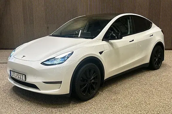 Tesla Model Y 2024 photo 2