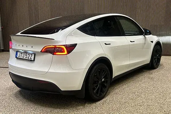 Tesla Model Y 2024 photo 4