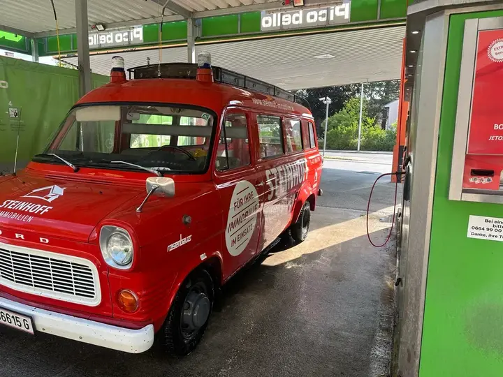 Ford Transit 1973 photo 3