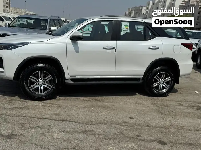 Toyota Fortuner 2026 photo 4