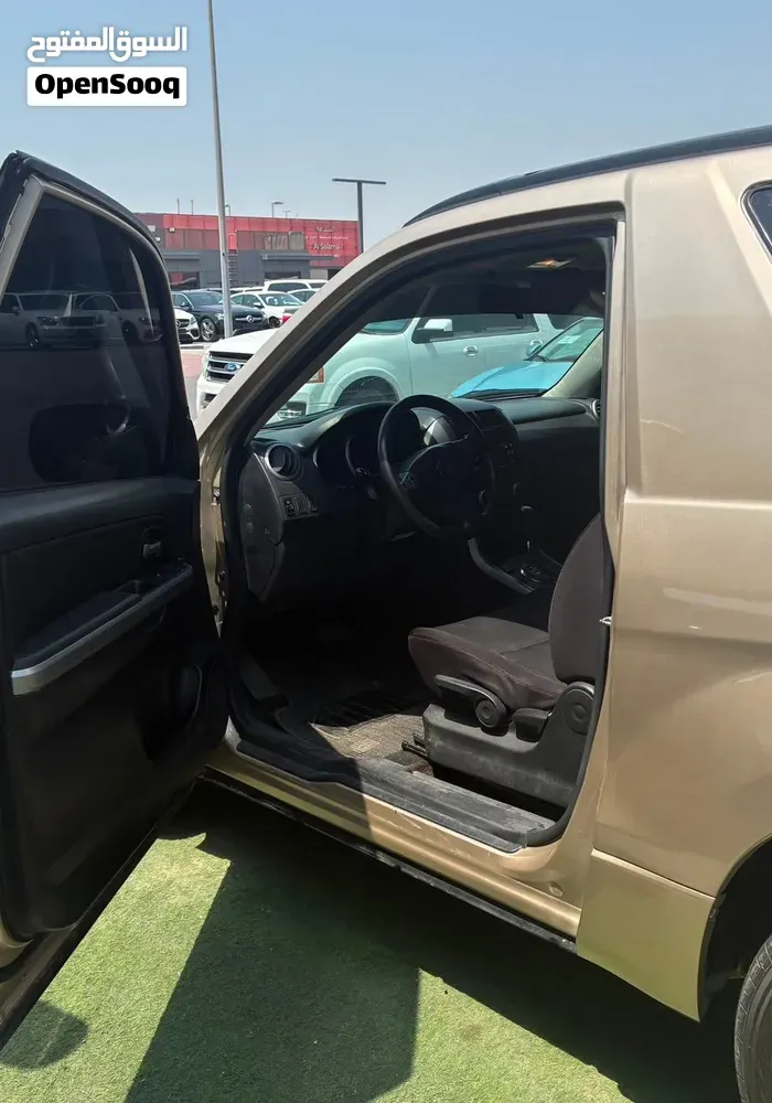 Suzuki Grand Vitara 2011 photo 3