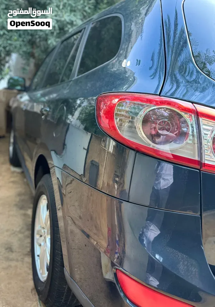 Hyundai Santa Fe 2011 photo 3