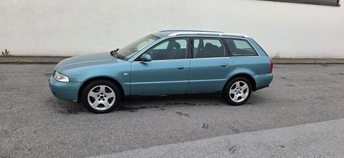 Audi A4 1999 photo 3