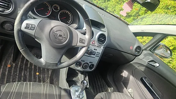 Opel Corsa 2009 photo 2