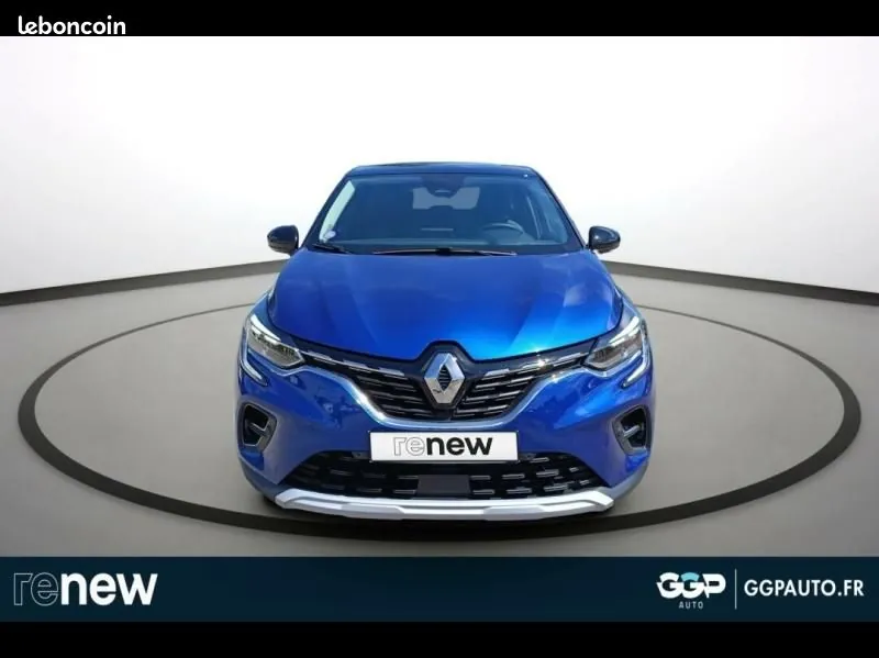 Renault Captur 2023 photo 2