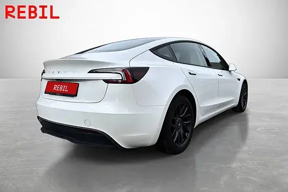 Tesla Model 3 2025 photo 4