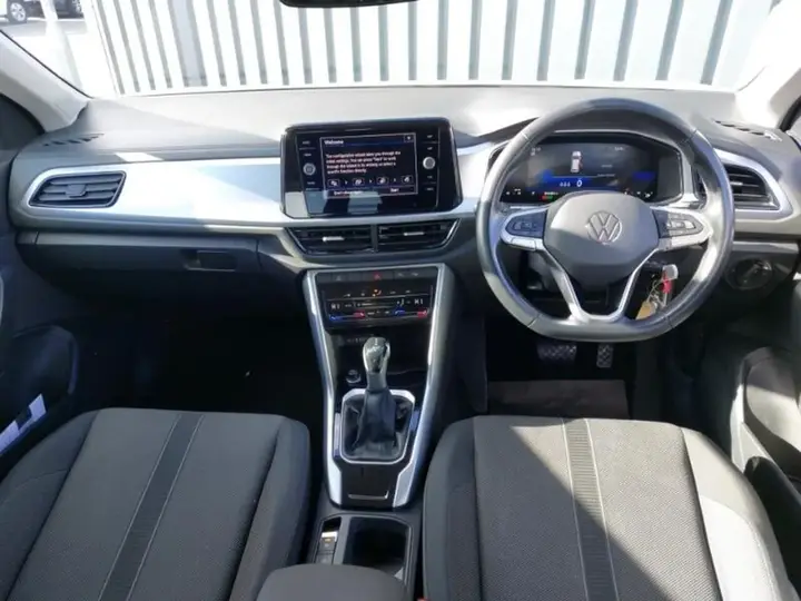 Volkswagen T-Roc 2023 photo 3