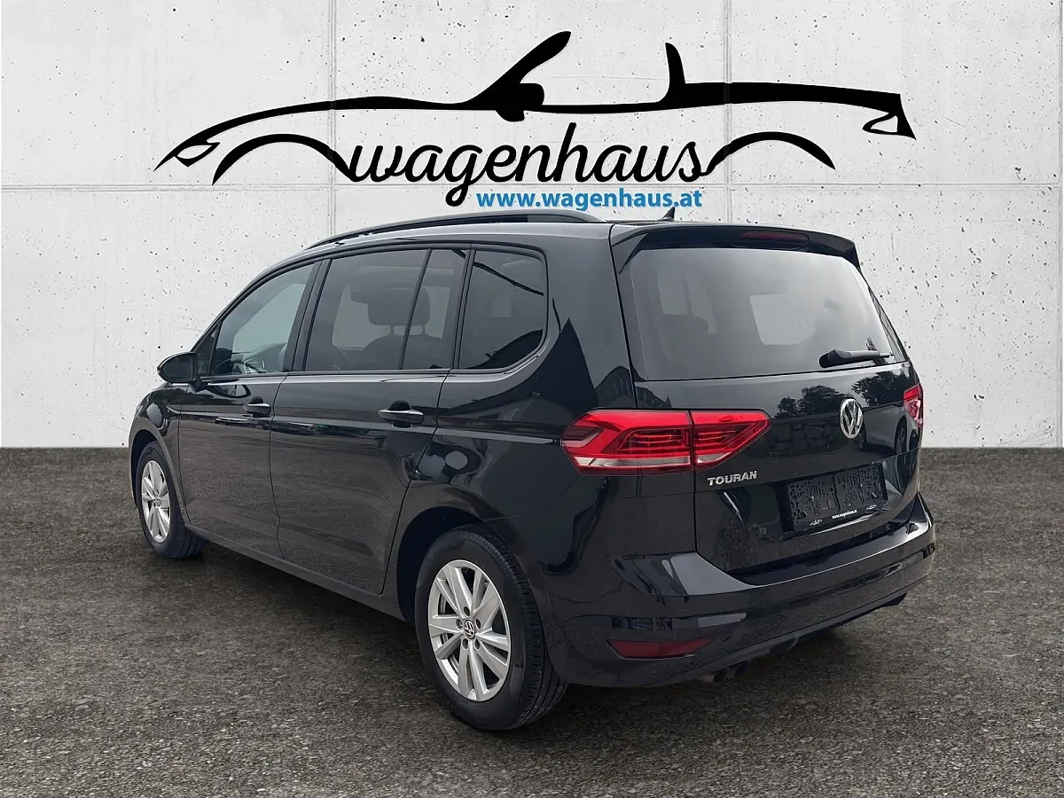 Volkswagen Touran 2020 photo 2