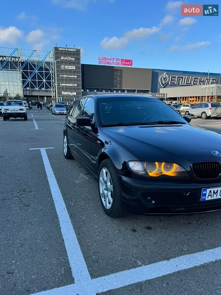 BMW 3 Series 2003 photo 2