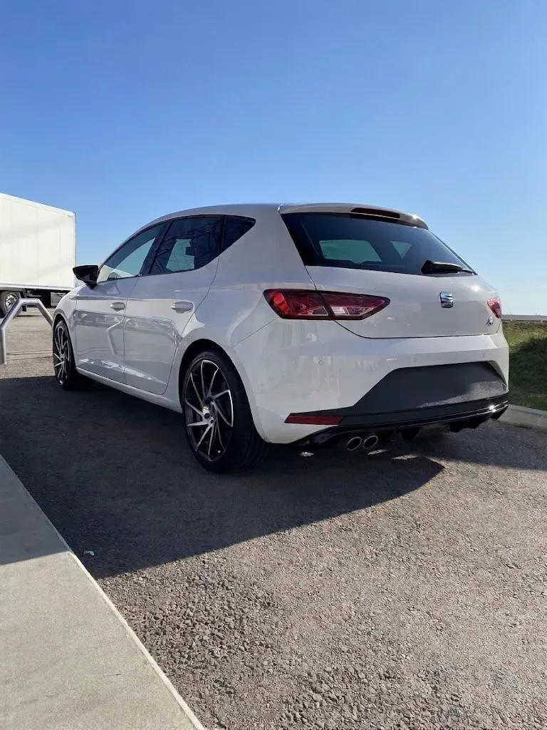 Seat Leon 2014 photo 2