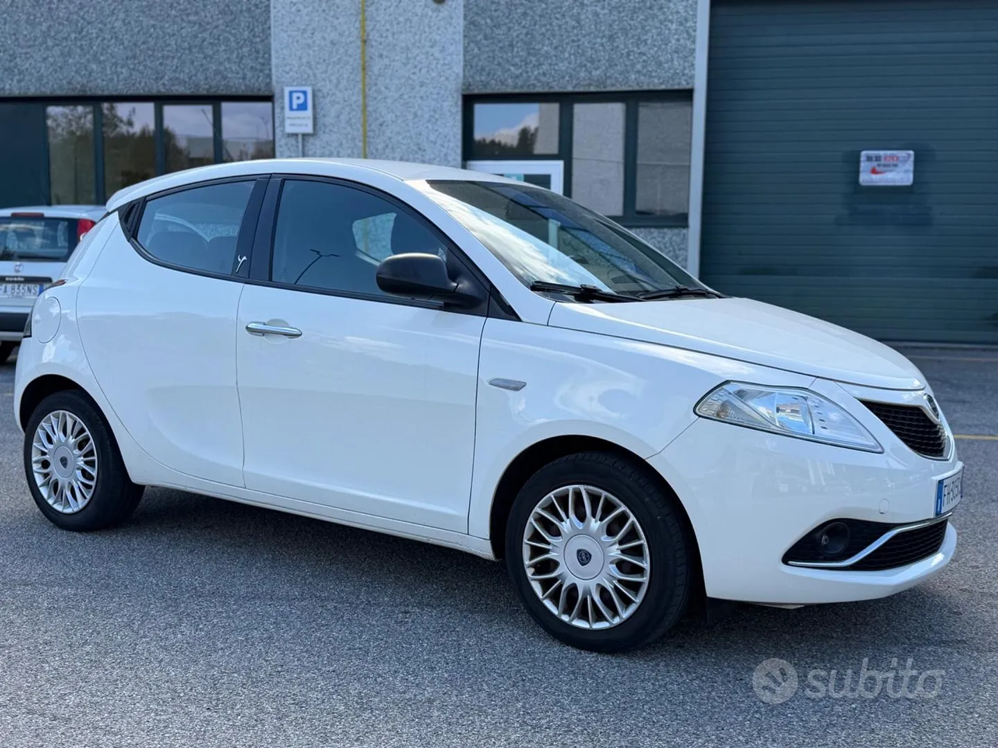 Lancia Ypsilon 2017 photo 2