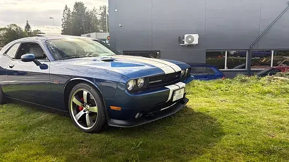 Dodge Challenger 2011 photo 2