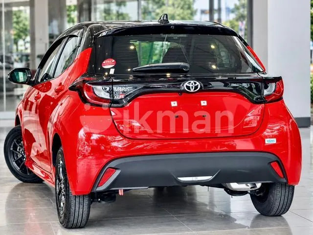 Toyota Yaris 2023 photo 2