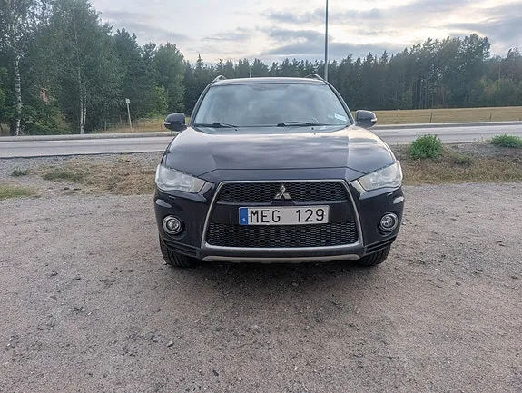 Mitsubishi Outlander 2012 photo 3