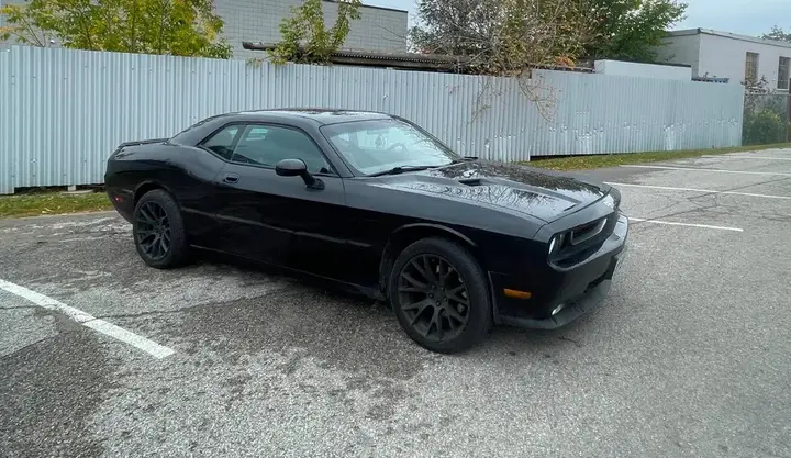 Dodge Challenger 2010 photo 2