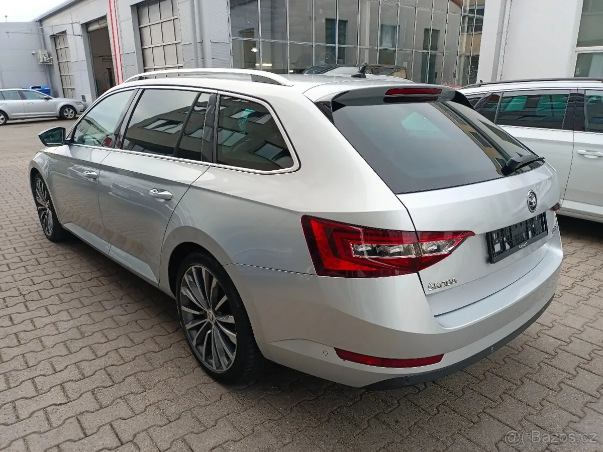 Skoda Superb 2021 photo 3