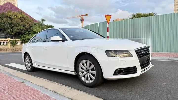 Audi A4 2011 photo 3
