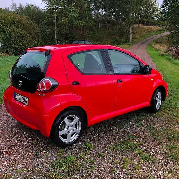 Toyota Aygo 2011 photo 4